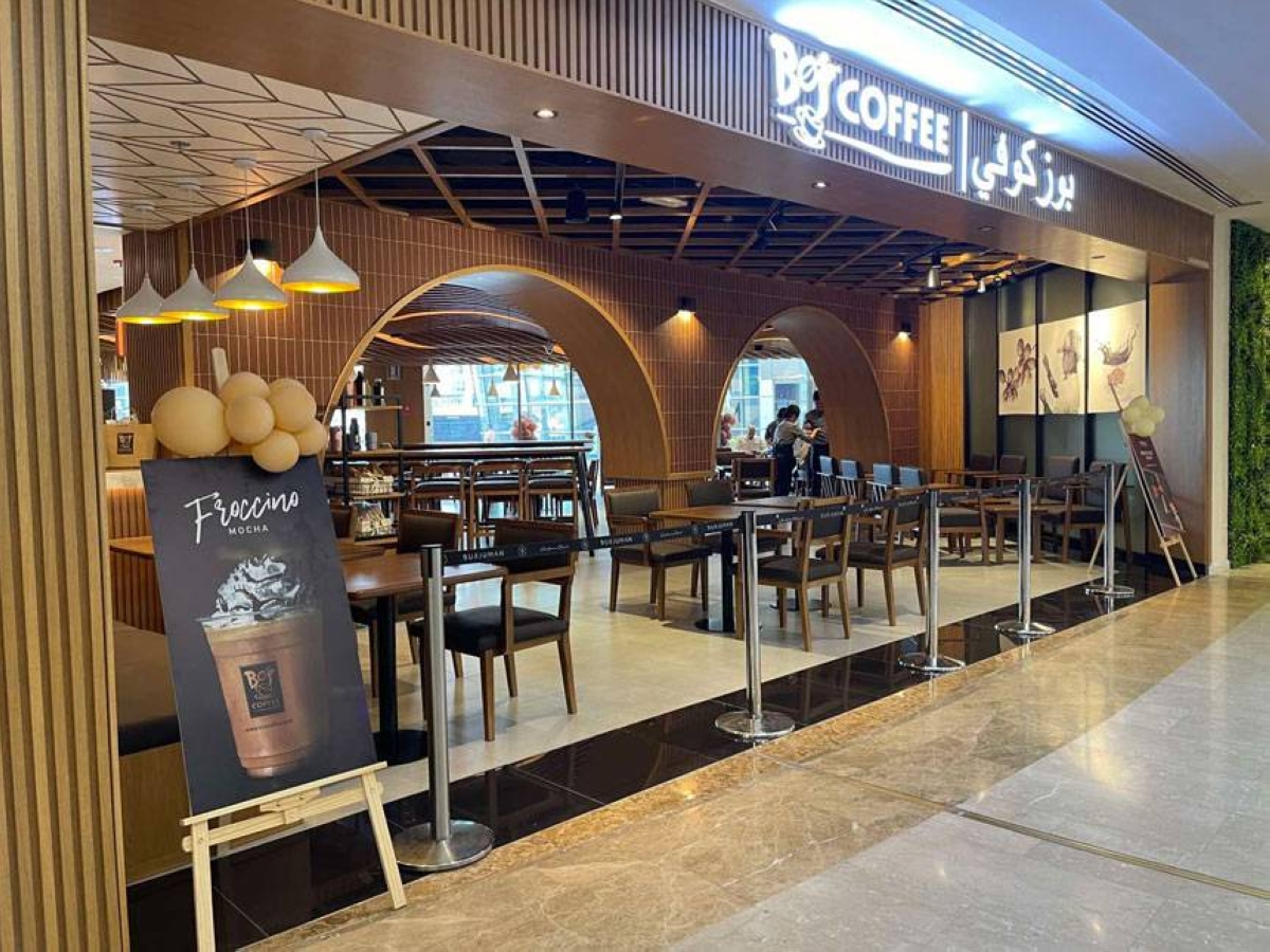 フィリピンの Bo's Coffee 店舗の特徴である温かく居心地の良い雰囲気は、現在、ドバイで最も有名なショッピング モール、バールジュマン モールにあります。